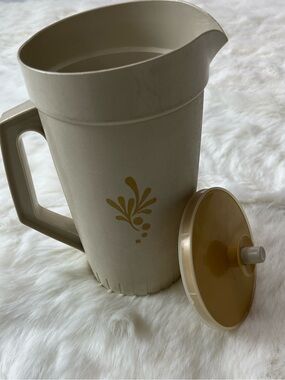 Vintage 1970s Tupperware Pitcher with push Button Lid  Made in Canada